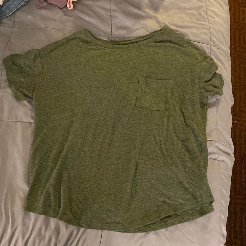 Old Navy Green T-Shirt (Size Medium)